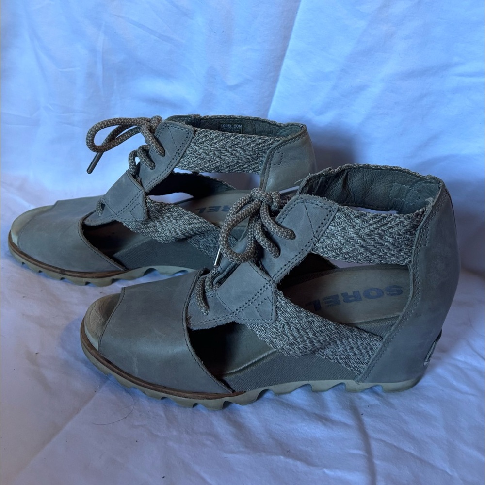 Sorel Gray Lace-Up Wedges